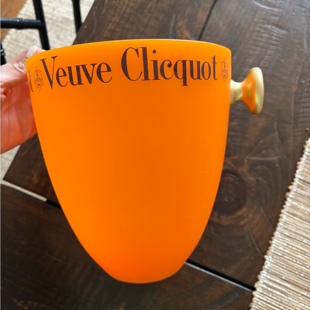 Veuve Clicquot Orange Champagne Ice Bucket 🍾 - Picture 2 of 3